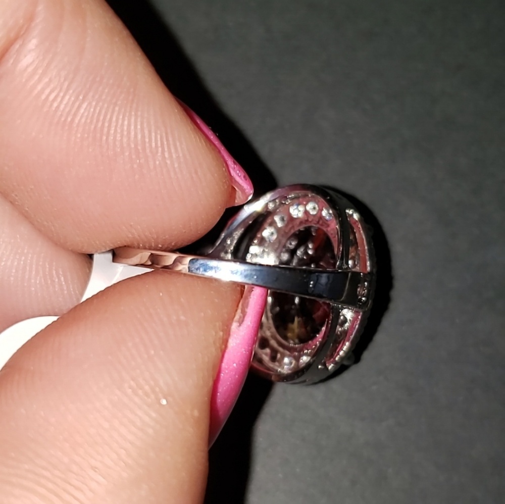 Flash Sale Stunning Sterling Silver Garnet Ring - Picture 6 of 8